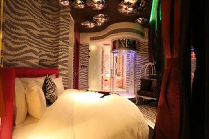 Room 69 of 96