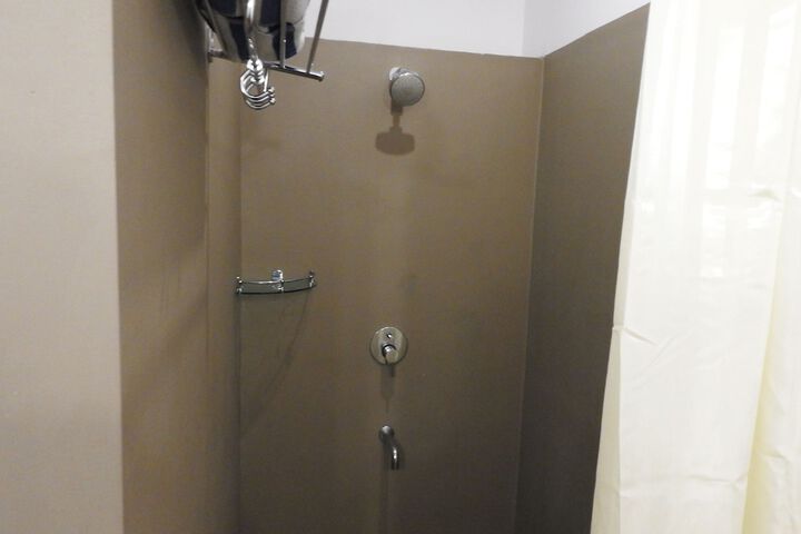 Room 15 of 71