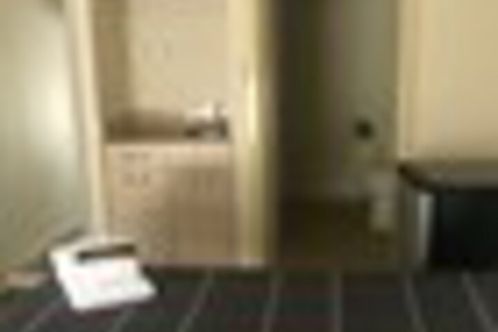 Room 8 of 27