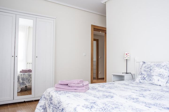 Room 4 of 25