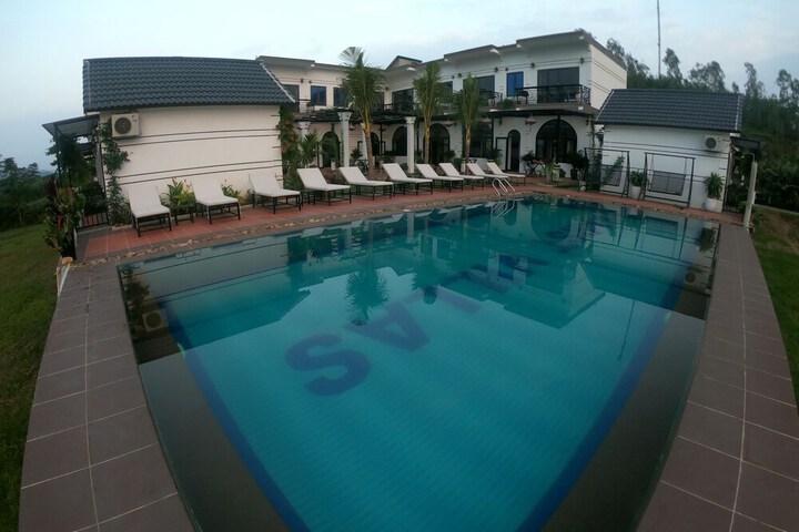 Pool 37 of 54