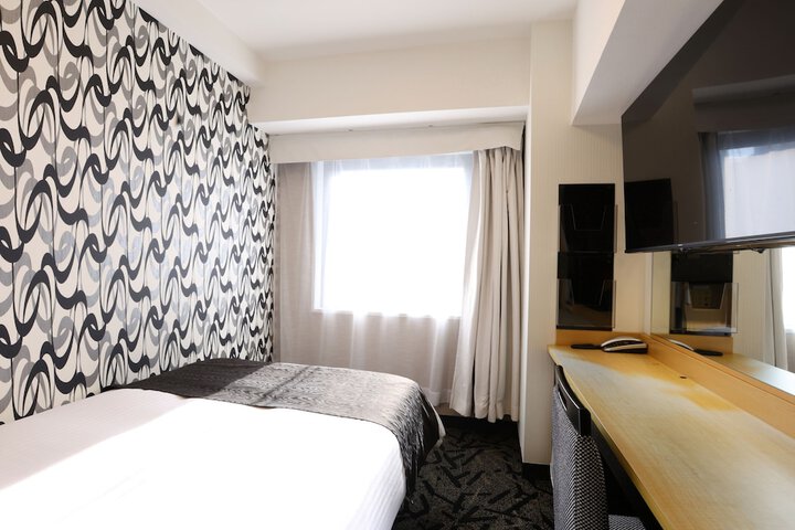 Room 25 of 51