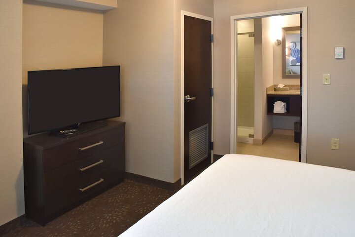 Standard | King Bed (4 of 33)