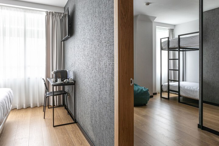 Room 7 of 31