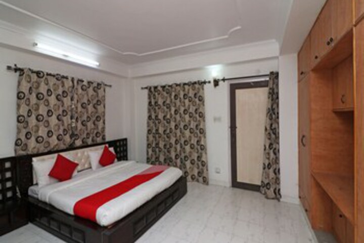 Oyo 13205 Home 3Bhk Valley View Shimla