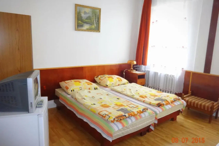 Room 6 of 21