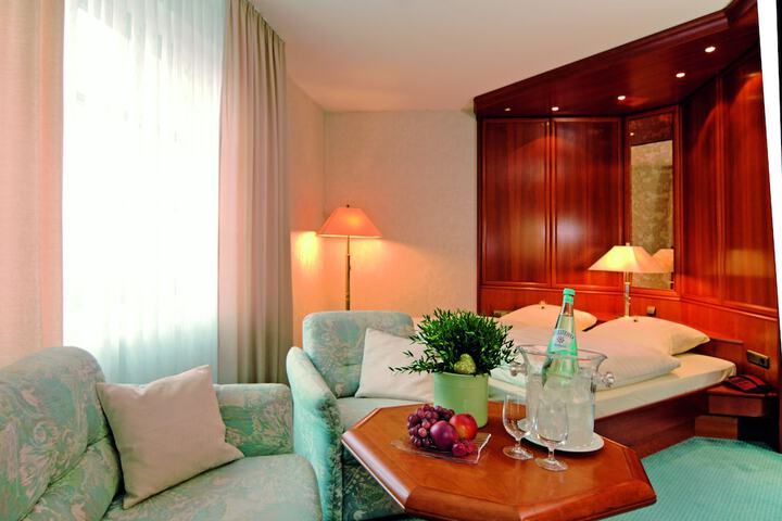 Room 4 of 59