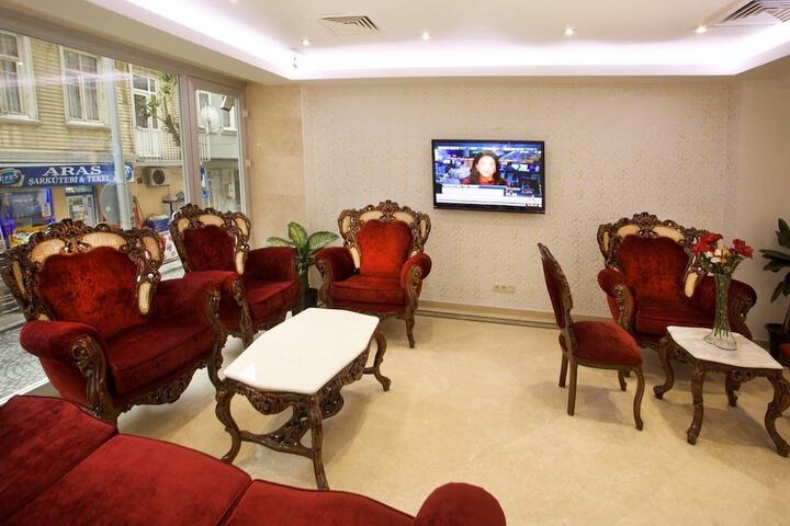Guest Lobby