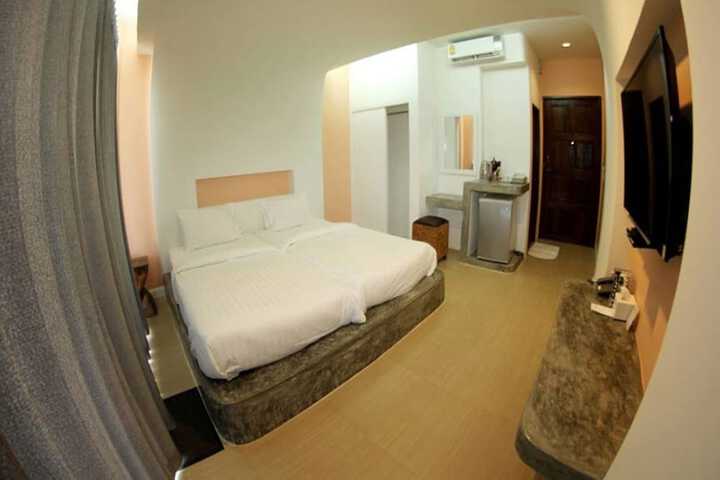 Room 4 of 53