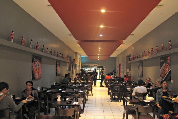 Dining 39 of 51
