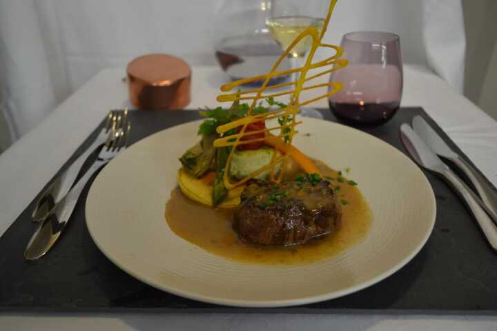 Dining 28 of 42