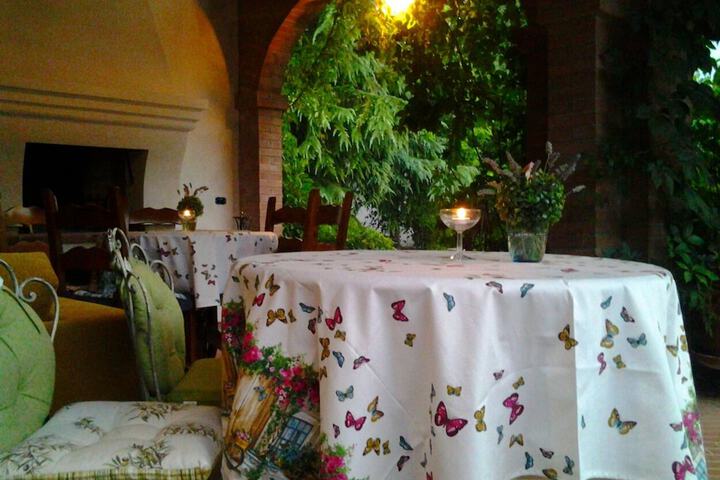 Dining 49 of 60