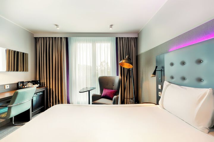 Room 6 of 31