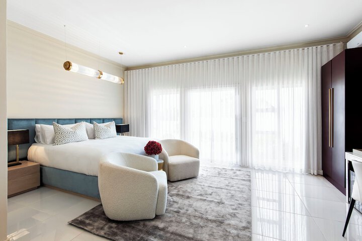 Room 10 of 29