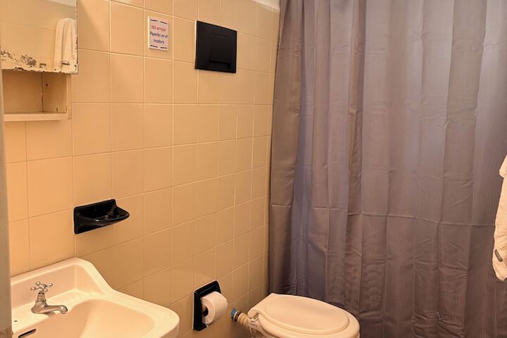 Room 18 of 24