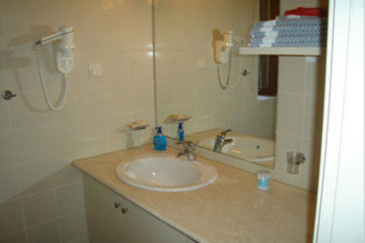 Room 3 of 31