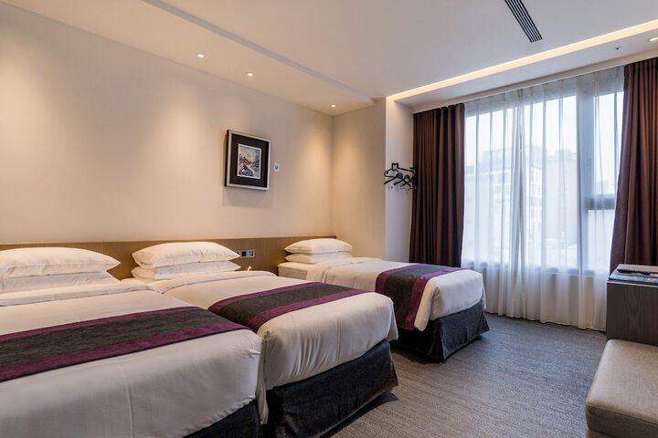 Room 18 of 92