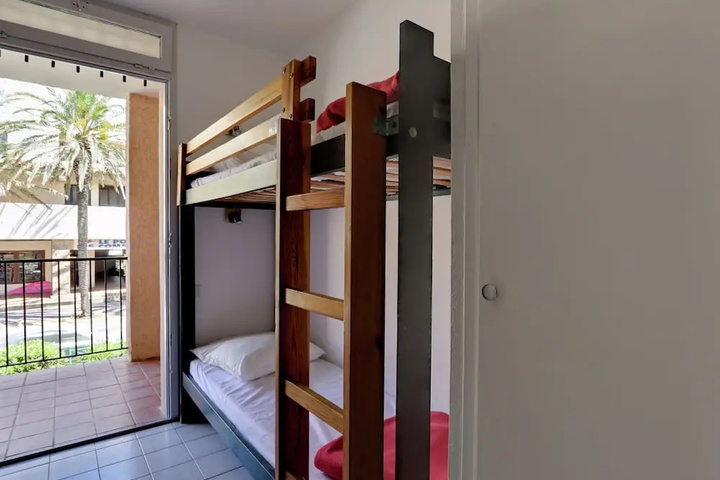 Carefully Furnished Studio at 100 m. From the Beach