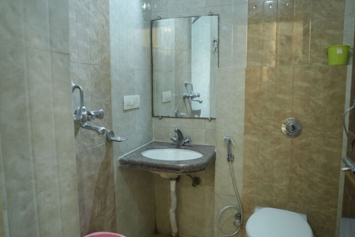 Room 19 of 25