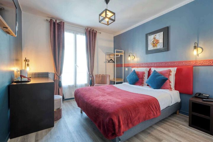 Room 15 of 28