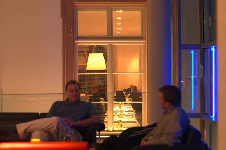 Lounge 55 of 90