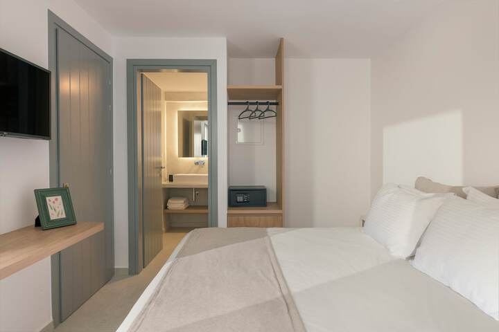 Room 7 of 37
