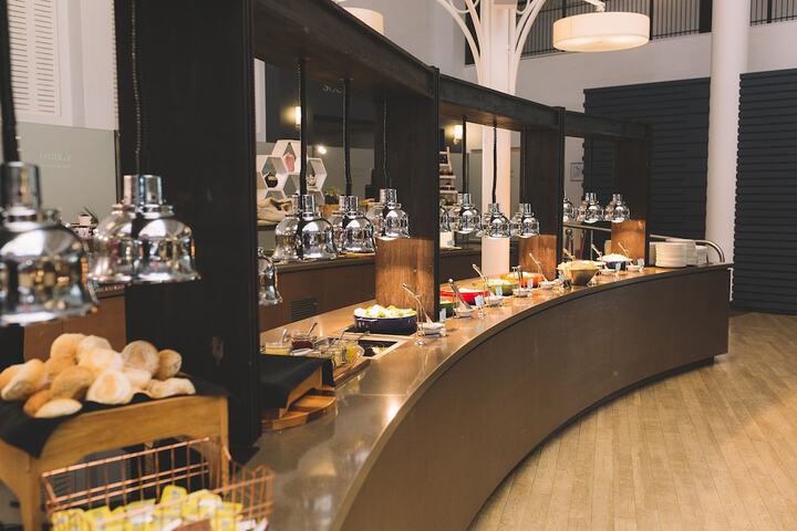 Dining 65 of 91