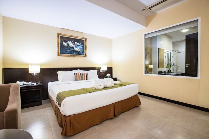 Room 3 of 50