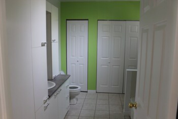 Room 9 of 26