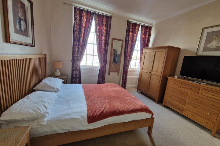 Room 11 of 51