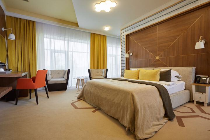 Room 28 of 115