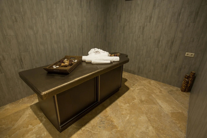 Spa 13 of 50