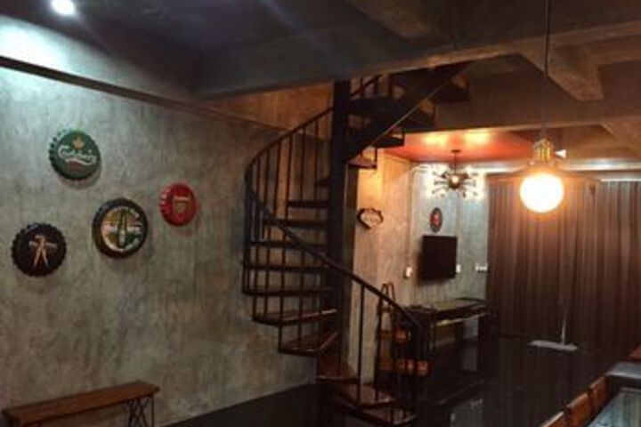 Room 42 of 60