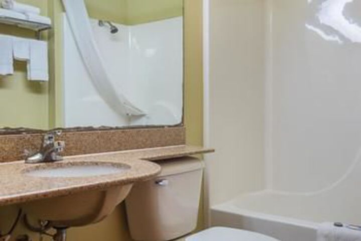 Room 4 of 30