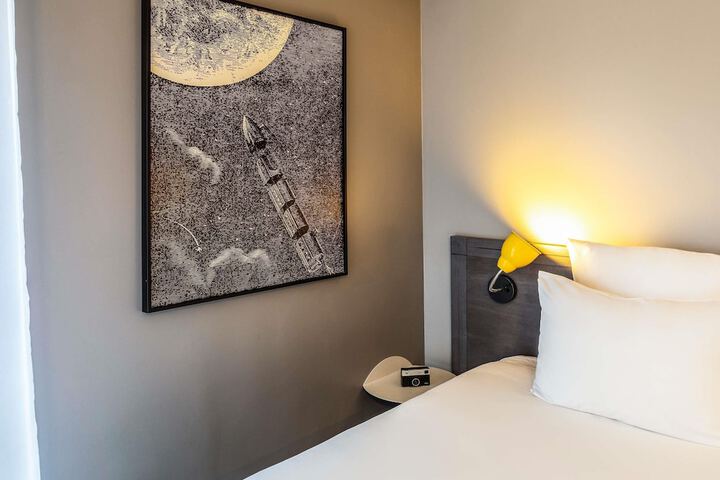 Room 25 of 60