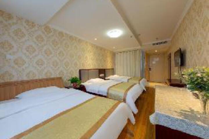 Room 2 of 24