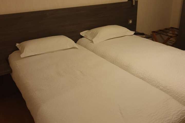 Room 15 of 64