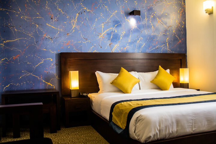 Room 34 of 48