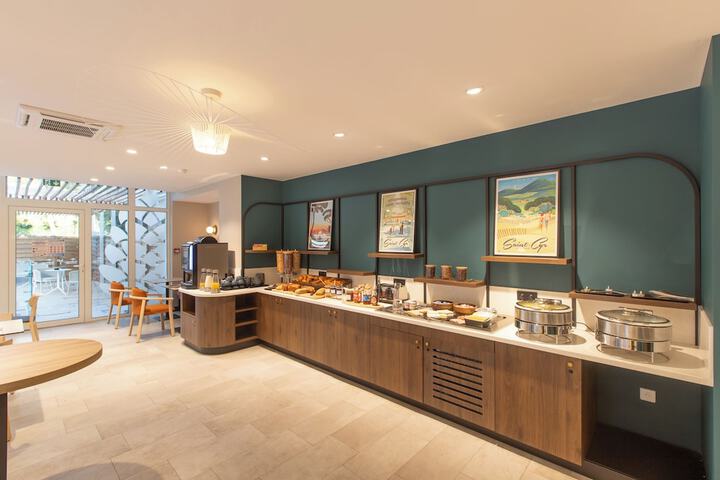 Breakfast area