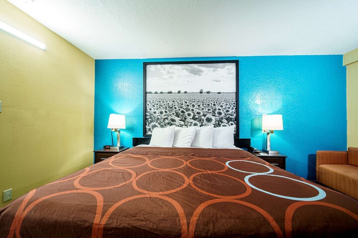 1 King Bed (22 of 45)