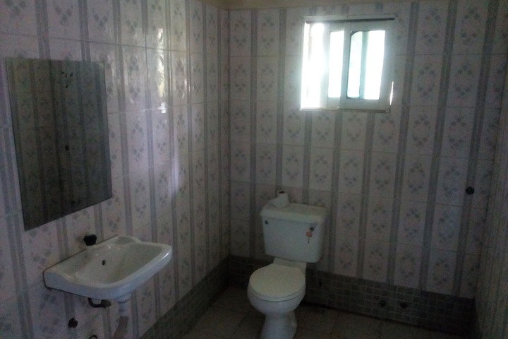Room 8 of 17