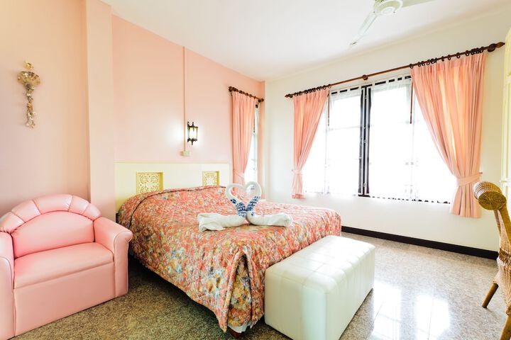 Room 7 of 34