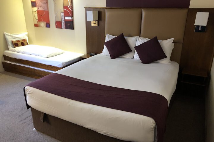 Room 10 of 135