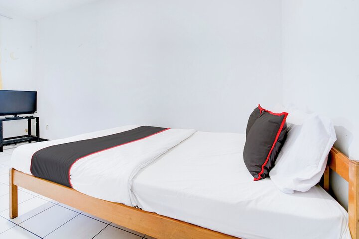Room 11 of 28