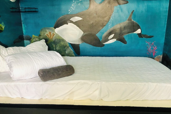 Room 19 of 68