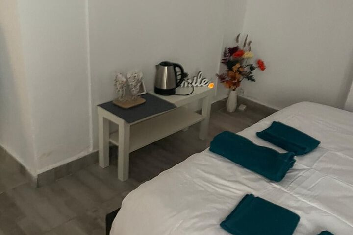 Room 18 of 35