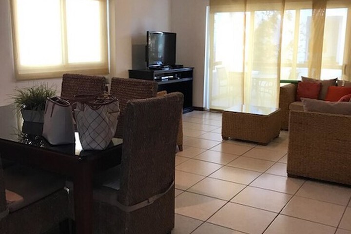 Room 4 of 10