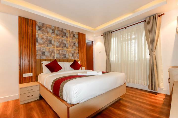 Room 4 of 66