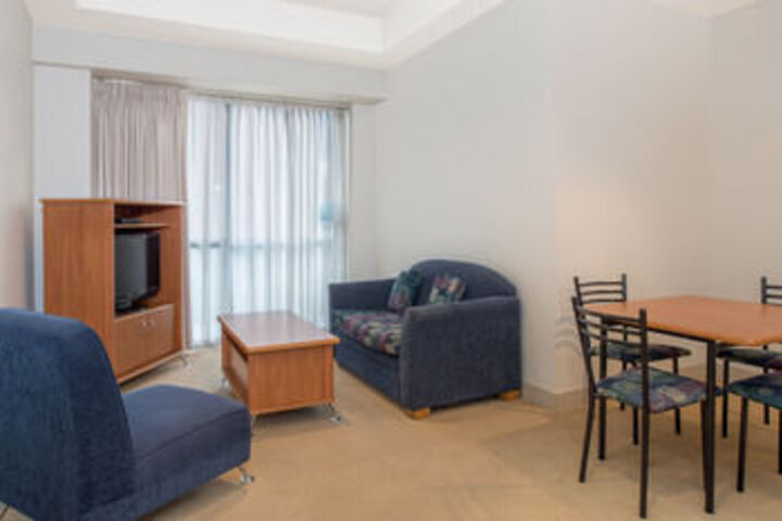 Room 28 of 32