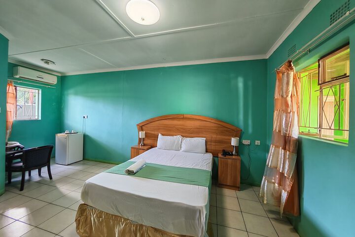 Room 3 of 7